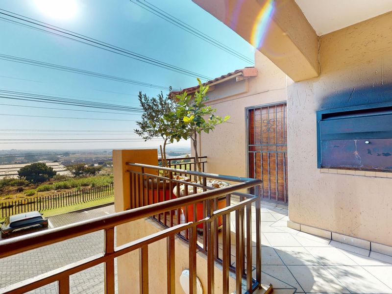 4 Bedroom, 2.5 Bathroom Family Home- Sunnyrock - Photo 9