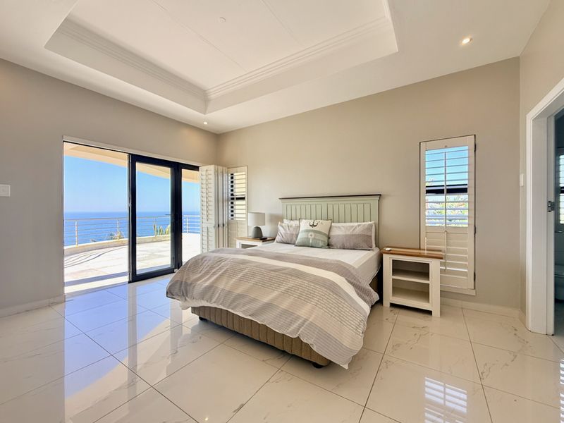 Luxury Coastal Living with Panoramic Ocean Views and Guesthouse rights - Photo 9