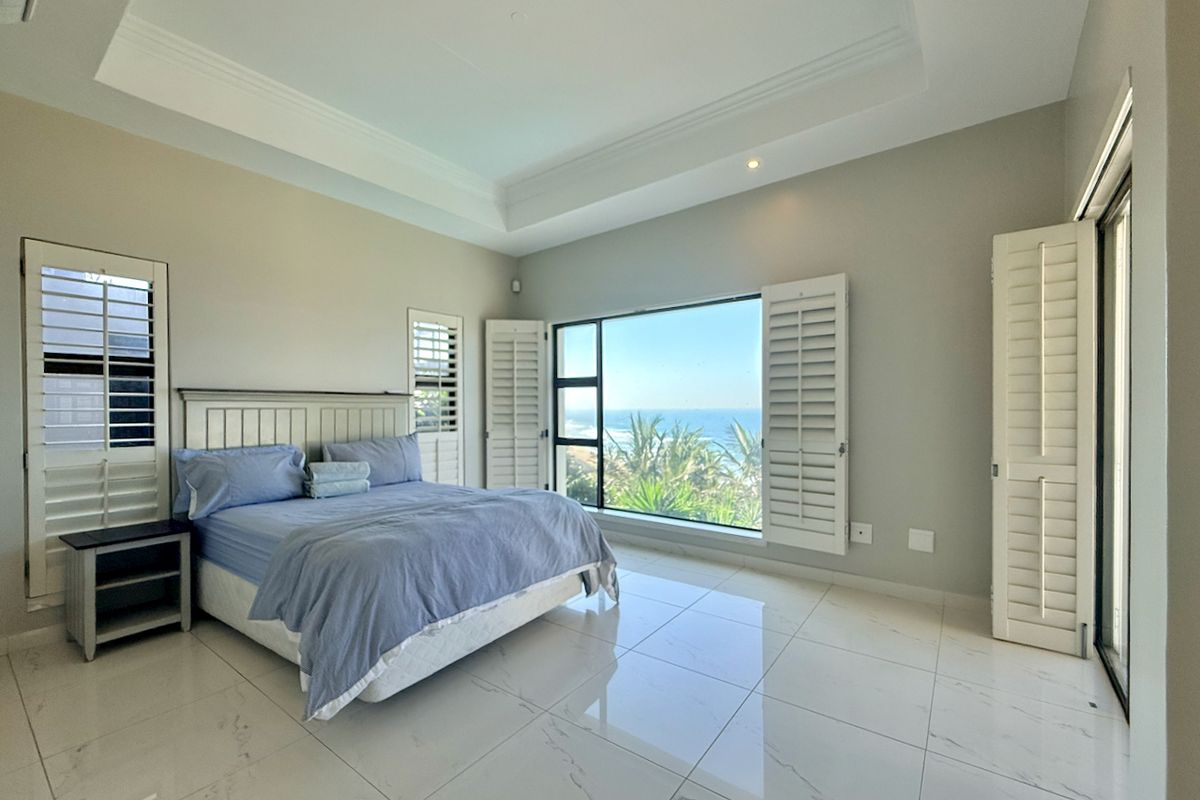 Luxury Coastal Living with Panoramic Ocean Views and Guesthouse rights - Photo 5