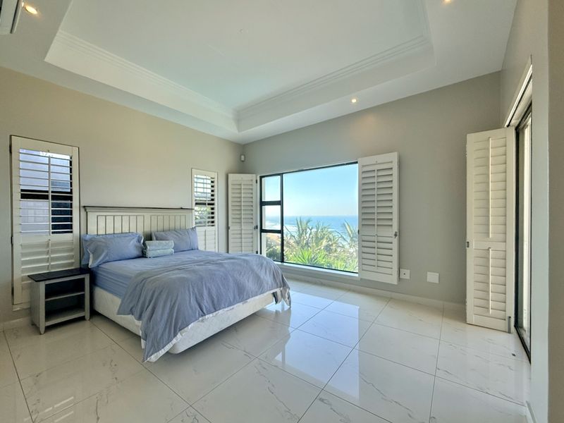 Luxury Coastal Living with Panoramic Ocean Views and Guesthouse rights - Photo 5