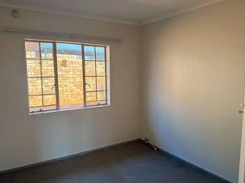 Move in Ready House in Full Title Complex - Photo 10