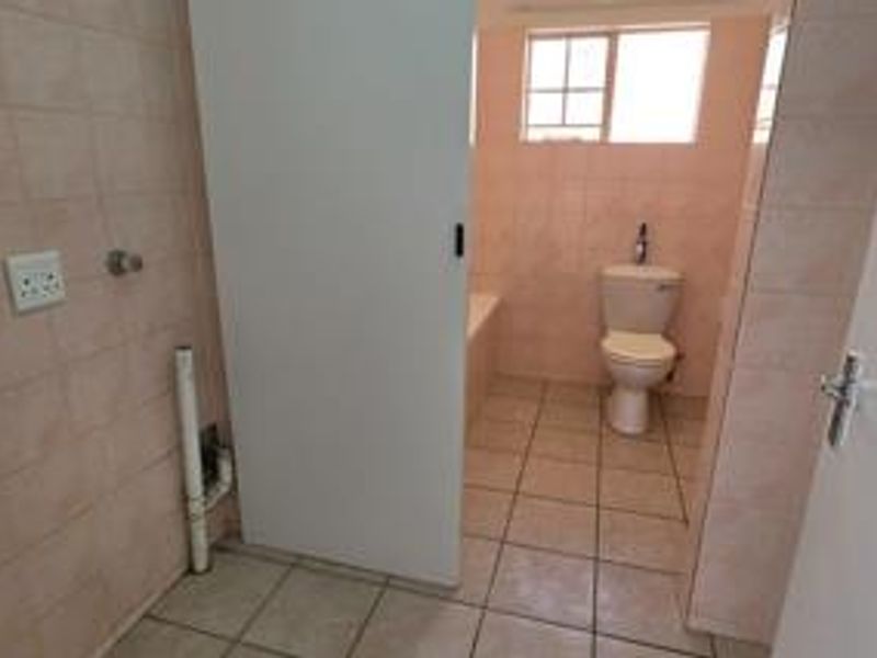 Move in Ready House in Full Title Complex - Photo 8