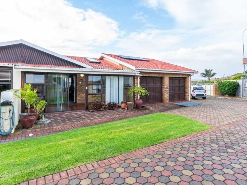 Comfortable Retirement Living in Central Hartenbos - Photo 1