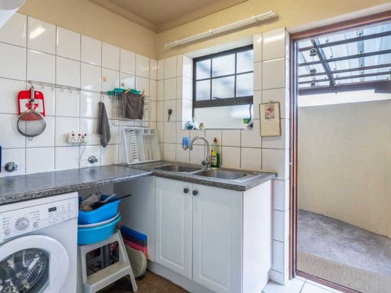 Comfortable Retirement Living in Central Hartenbos - Photo 7