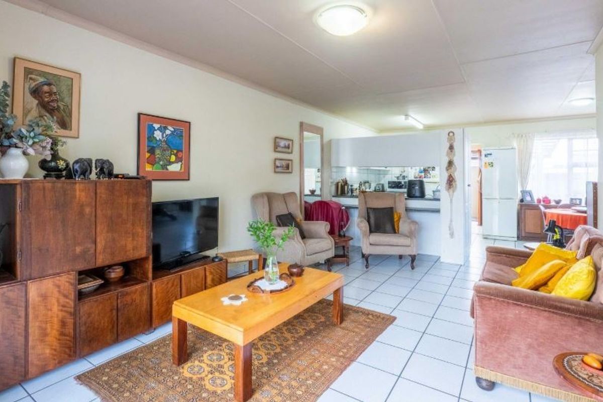 Comfortable Retirement Living in Central Hartenbos - Photo 3