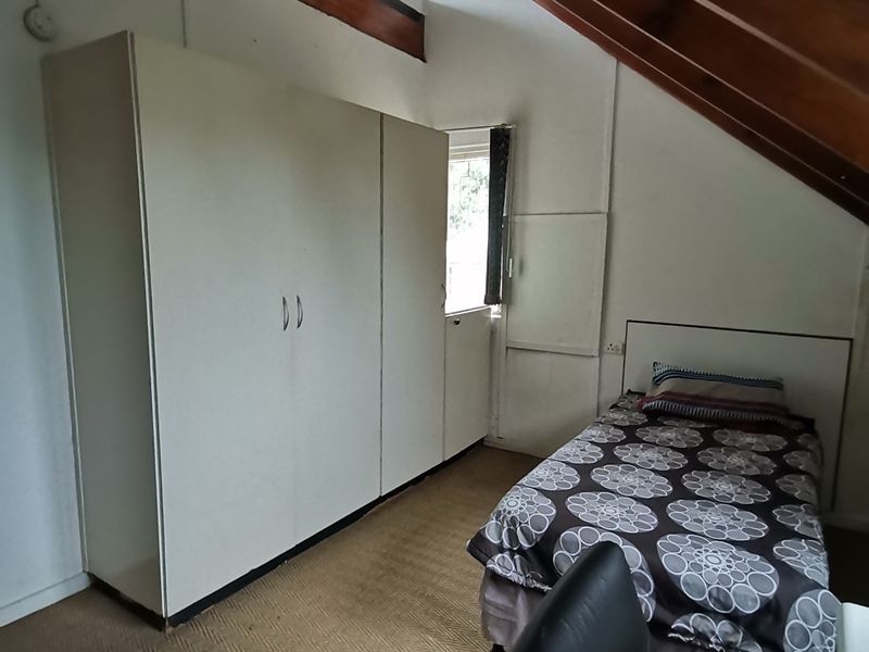 9-Bedroom House with 6 Separate Flatlets - Ideal for Shared Accommodation - Photo 10