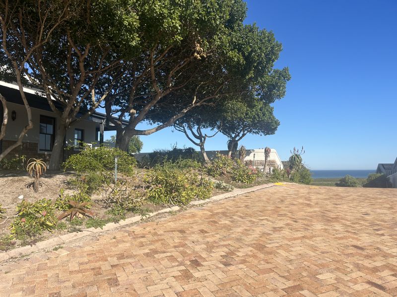 Elevated Family Home with Spectacular Ocean & Fynbos Views in Atlantic Beach Golf Estate - Photo 10