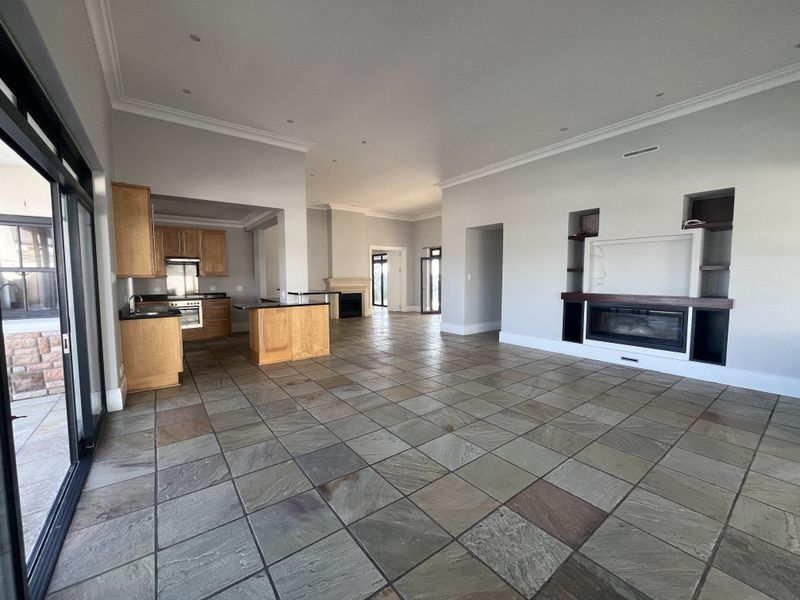 Elevated Family Home with Spectacular Ocean & Fynbos Views in Atlantic Beach Golf Estate - Photo 6