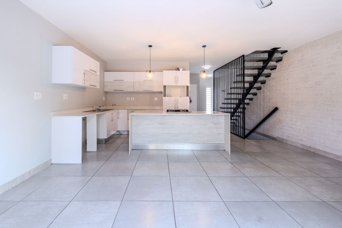 Modern Living with Exceptional Convenience - Photo 2