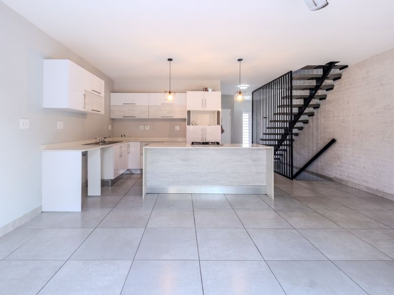 Modern Living with Exceptional Convenience - Photo 2