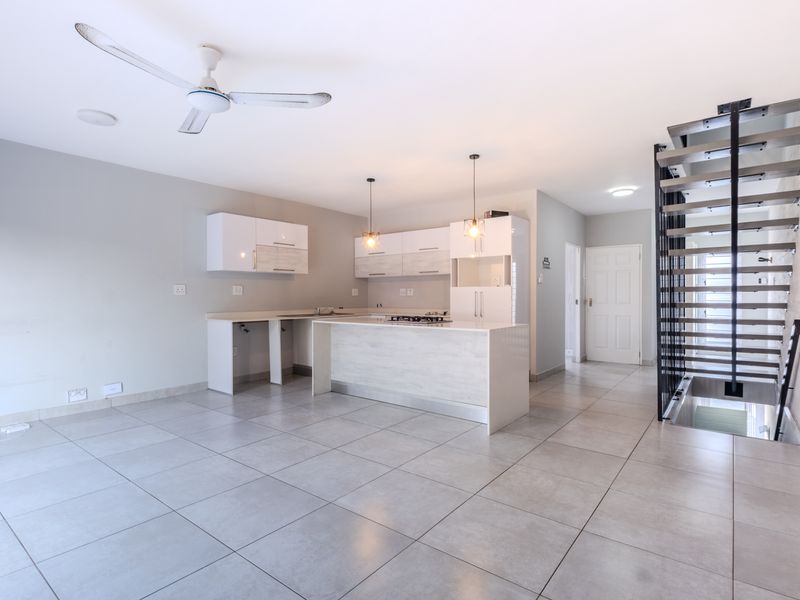 Modern Living with Exceptional Convenience - Photo 6