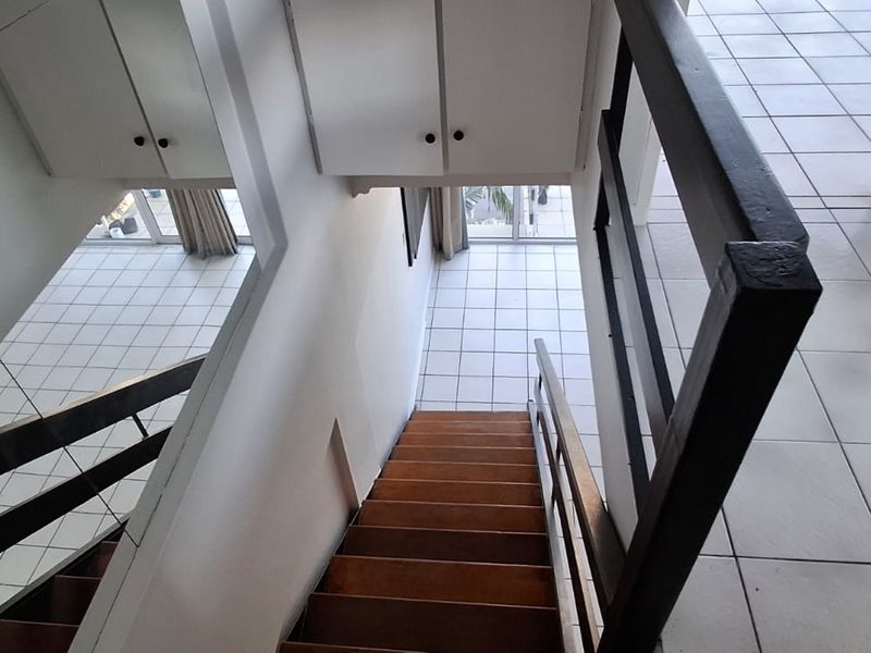 3 Bedroom Flat situated in Southernwood East London - Photo 7