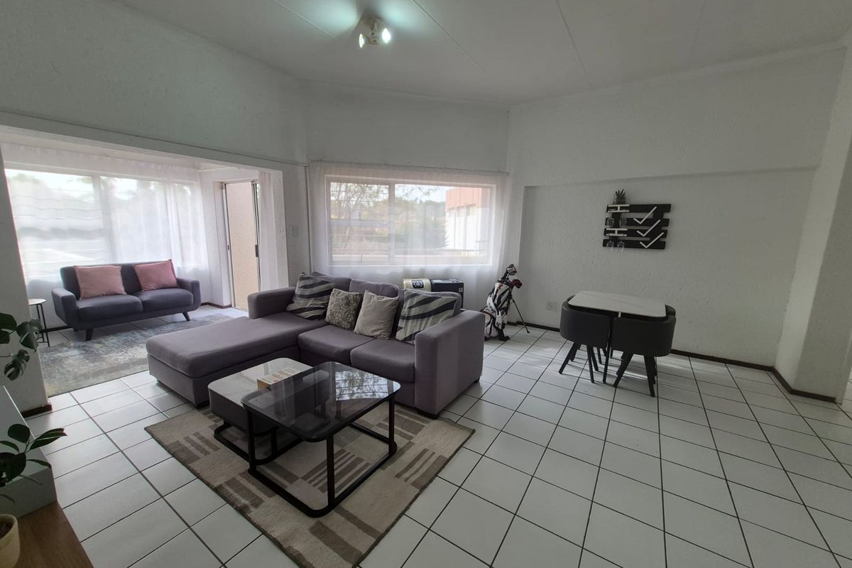 Horizon Views, Unmatched Apartment Space. - Photo 2