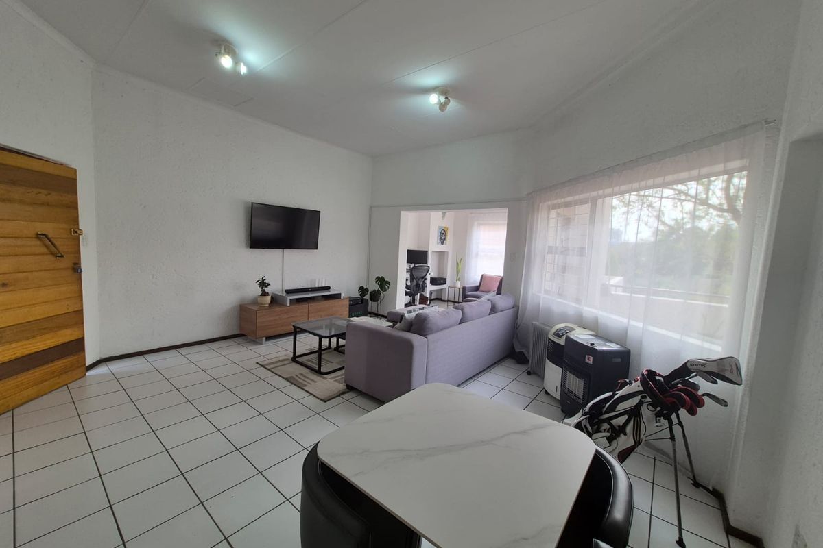 Horizon Views, Unmatched Apartment Space. - Photo 3