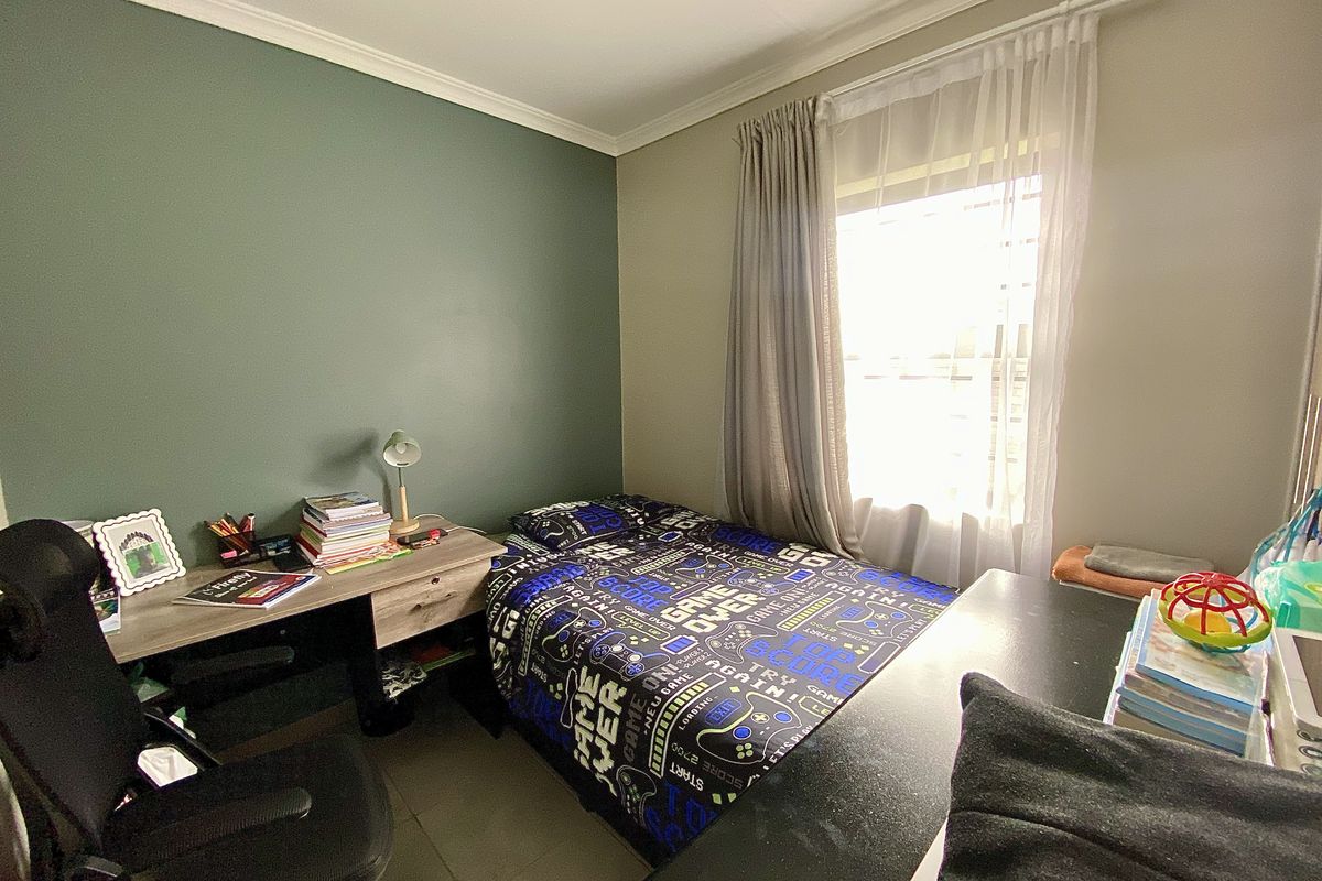 Modern 3-Bedroom Family Home in Secure Capital View Estate, Lotus Gardens - Photo 5