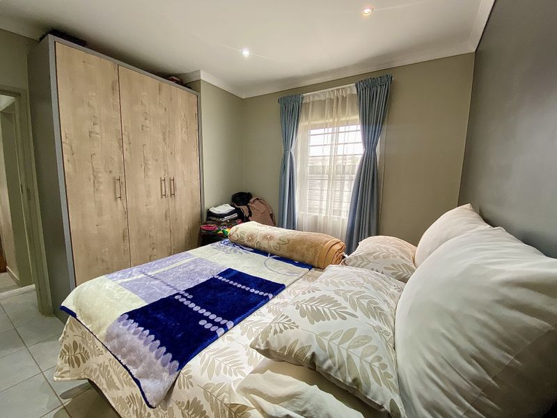 Modern 3-Bedroom Family Home in Secure Capital View Estate, Lotus Gardens - Photo 10