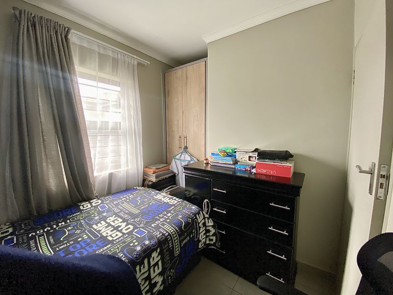 Modern 3-Bedroom Family Home in Secure Capital View Estate, Lotus Gardens - Photo 6