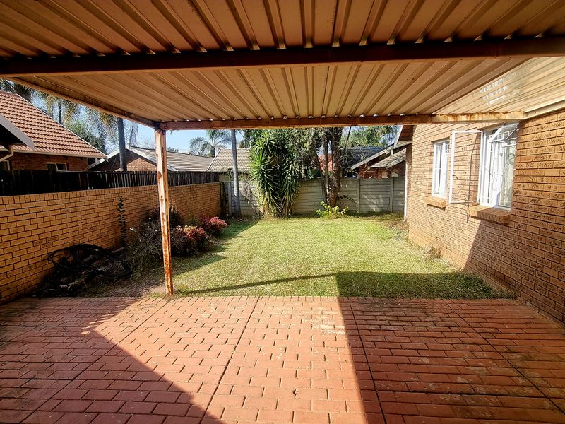 3 Bedroom House for Sale in Erasmuskloof - Photo 5