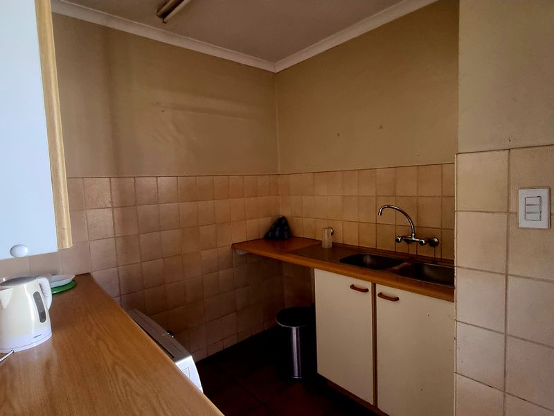 3 Bedroom House for Sale in Erasmuskloof - Photo 4