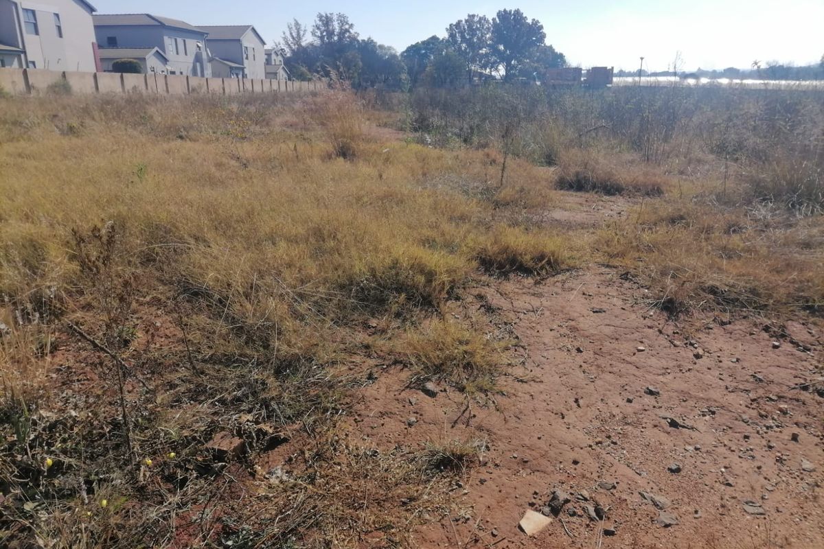800 SQUARE METERS VACANT LAND-BUILT YOUR DREAM HOME IN DU VIN ESTATE IN RASLOUW(CENTURION) - Photo 4