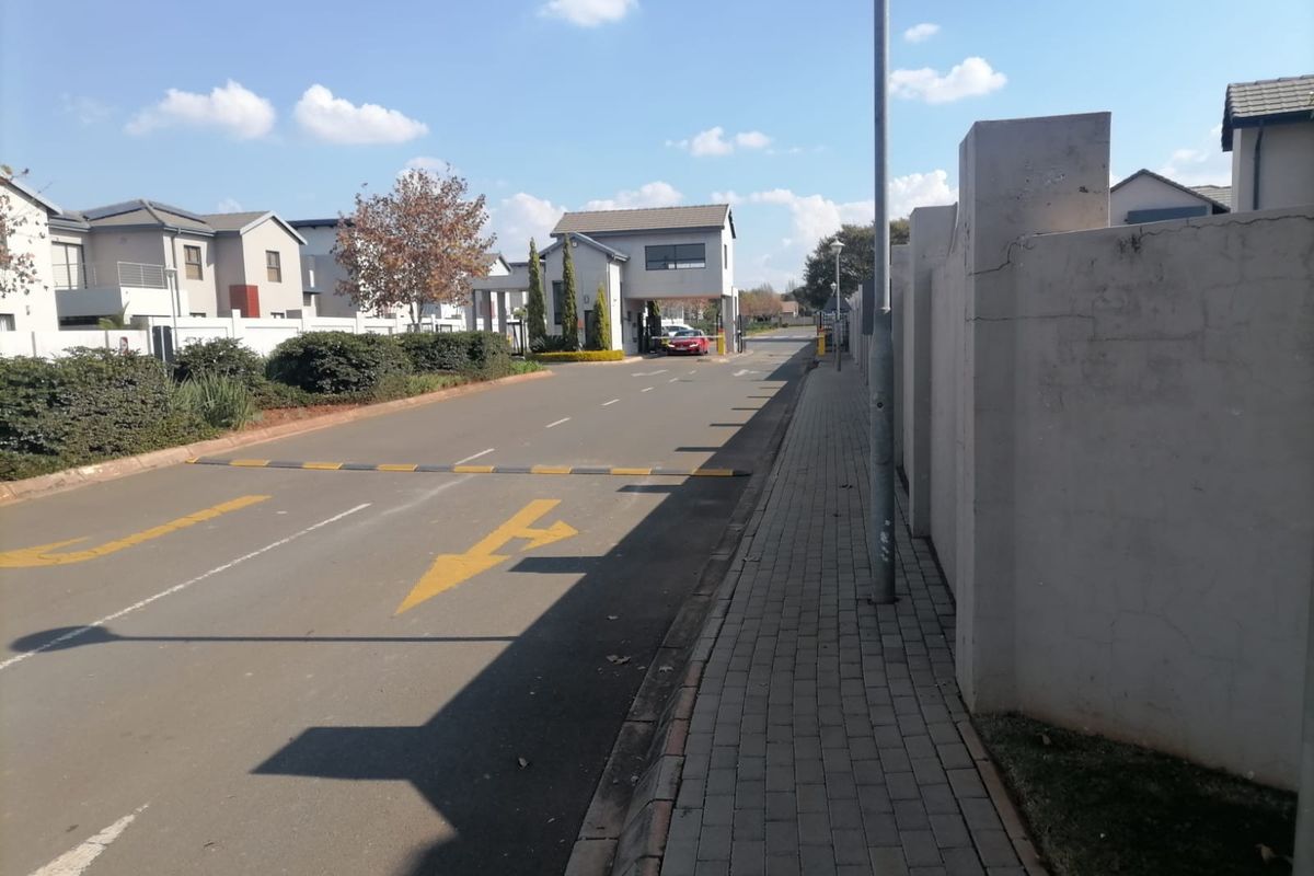 800 SQUARE METERS VACANT LAND-BUILT YOUR DREAM HOME IN DU VIN ESTATE IN RASLOUW(CENTURION) - Photo 2