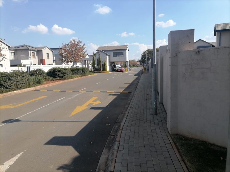 800 SQUARE METERS VACANT LAND-BUILT YOUR DREAM HOME IN DU VIN ESTATE IN RASLOUW(CENTURION)