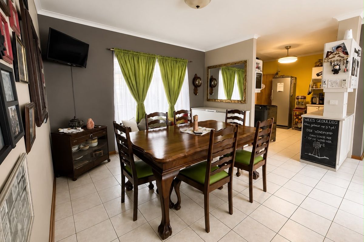 Value-Packed Family Home!! - Photo 4