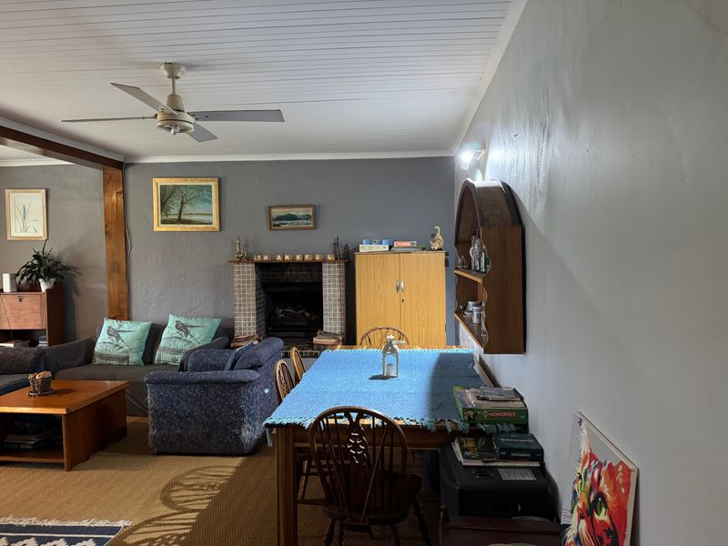 Charming 3-Bedroom Family Home with Pool Views on Shared Property in Hilton - Photo 7