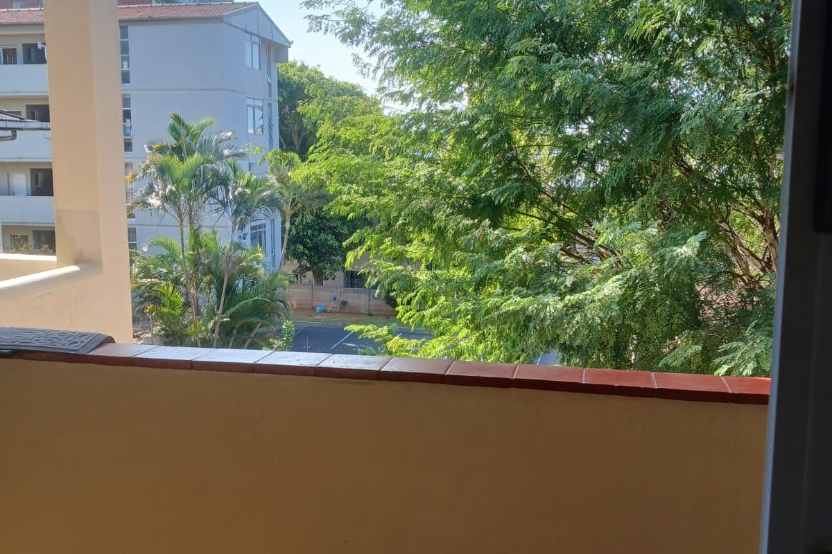 1.5 Bedroom Apartment - Photo 3
