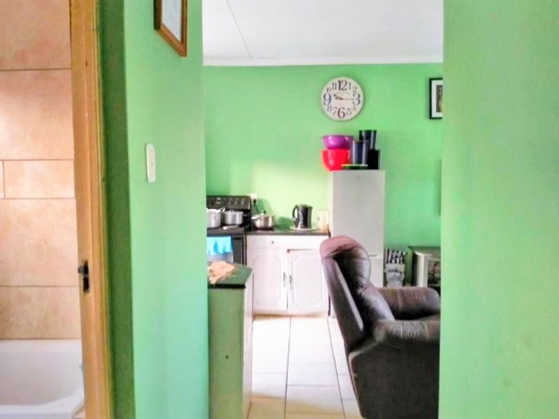 Charming 2-Bedroom Home for Sale in Haven Hills - Photo 6