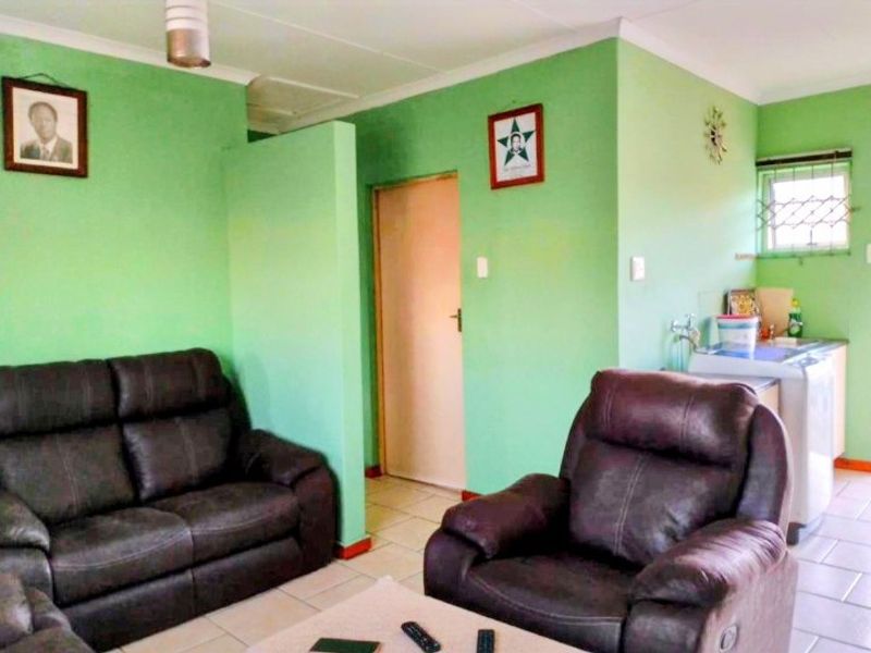 Charming 2-Bedroom Home for Sale in Haven Hills - Photo 7