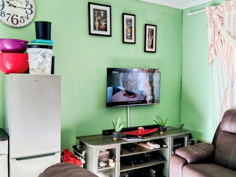 Charming 2-Bedroom Home for Sale in Haven Hills - Photo 5