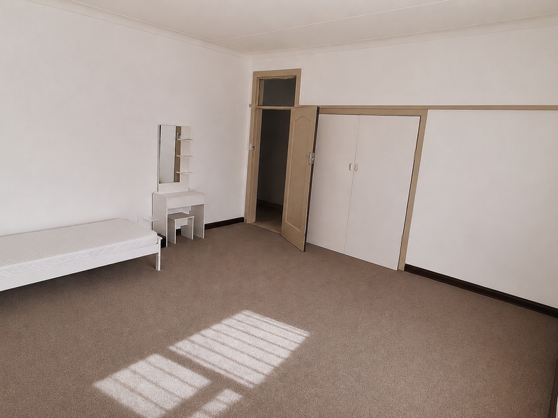 A Spacious 3 Bedroom House to rent in Dunnottar - Photo 7