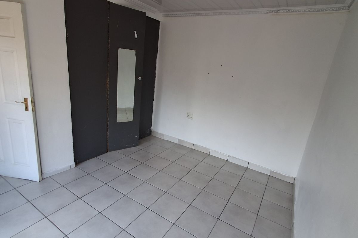 1-Bedroom Flat to Rent in Dunnottar - Photo 3