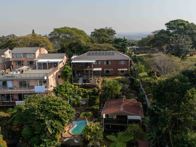 A Home That Grows With Your Family - Sea Views, Pool & Cottage - Photo 2