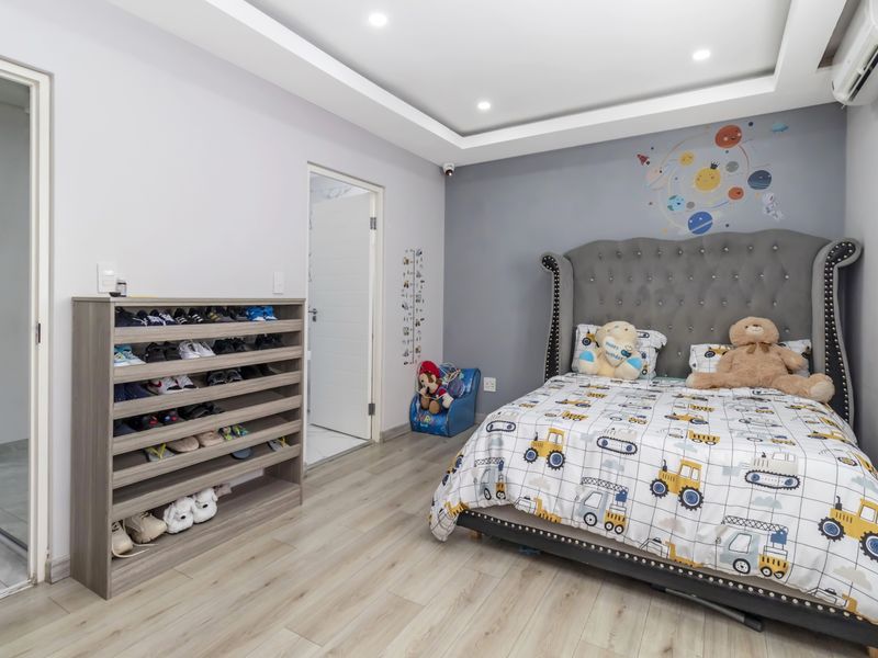 3 Bedroom Townhouse Perfect For a Family In Bryanston - Photo 8