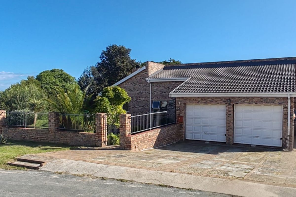 House For Sale In Gansbaai - Photo 4