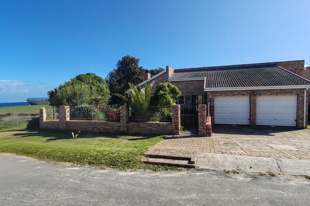 House For Sale In Gansbaai - Photo 3