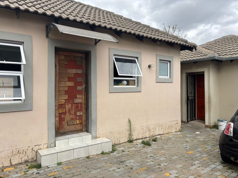 Freehold For Sale In Midrand - Photo 2