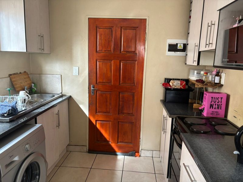 Freehold For Sale In Midrand - Photo 10