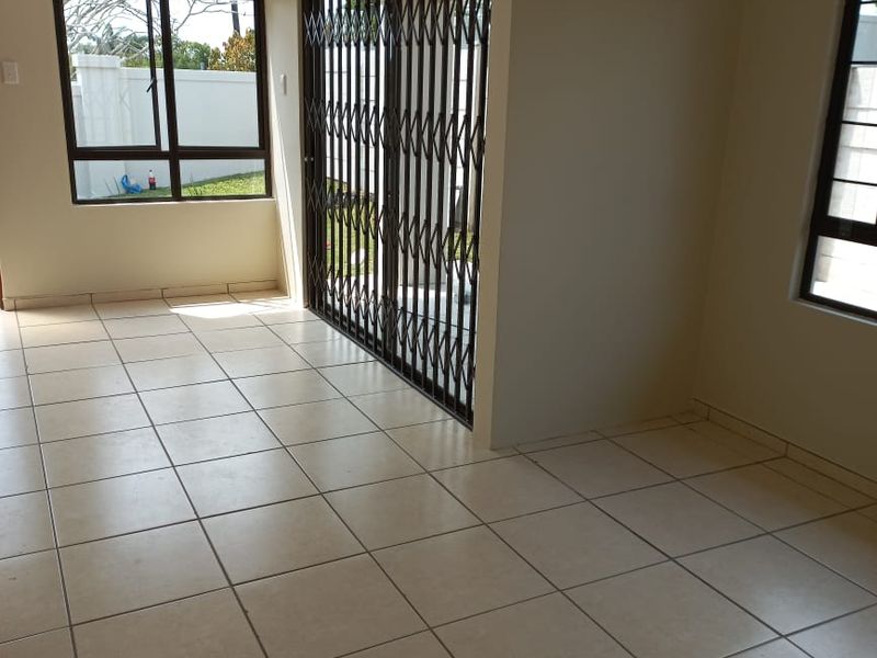 Beautiful Two Bedroom Cottage in Westville North - Photo 7