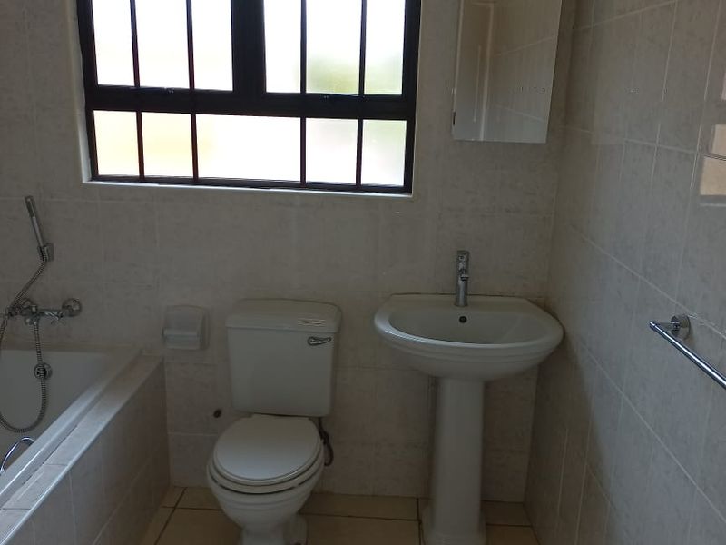 Beautiful Two Bedroom Cottage in Westville North - Photo 8