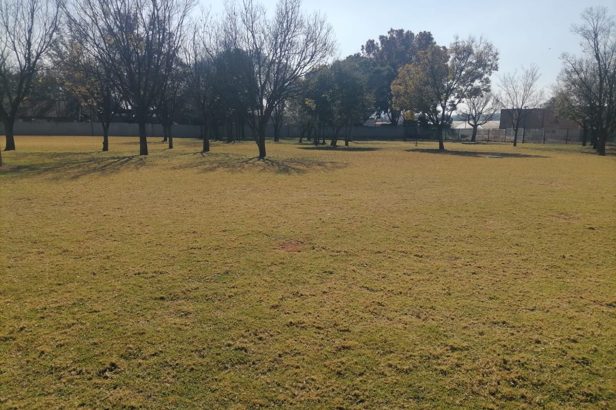 VACANT STAND FOR SALE-BUILD YOUR OWN STYLE OF THE HOUSE IN DU VIN ESTATE ON A 700 SQUARE METER - Photo 4