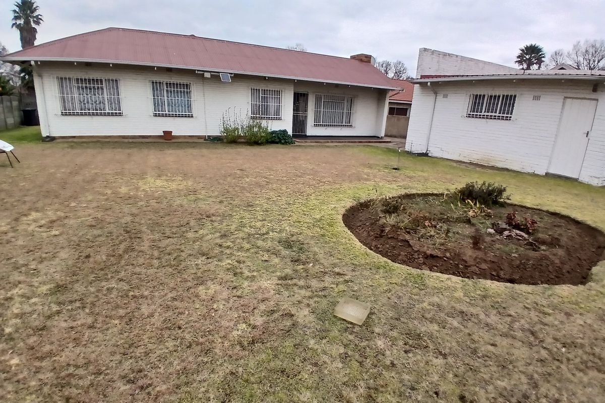 Nice and Neat 3 Bedrroom House - Photo 2