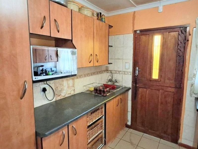 3 Bedroom House for Sale in Haven Hills - Photo 8