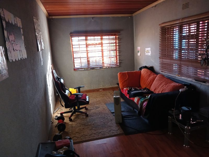 Fanstatic 4 bedrooms family home in a gated community. - Photo 5