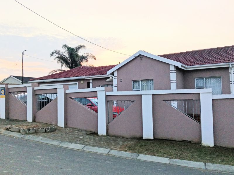 🌿🏡 Your Perfect Family Home Awaits in Haven Hills! 🏡🌿 - Photo 2
