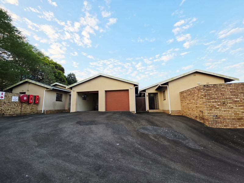 Neat and Secure 2-Bedroom Unit in a Well-Maintained Complex - Photo 1