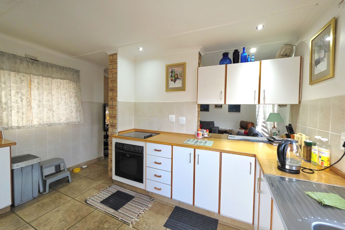 Neat and Secure 2-Bedroom Unit in a Well-Maintained Complex - Photo 3