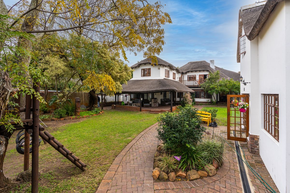 Full of Character in Historic The Mead – Two Dwellings, Endless Possibilities - Photo 4